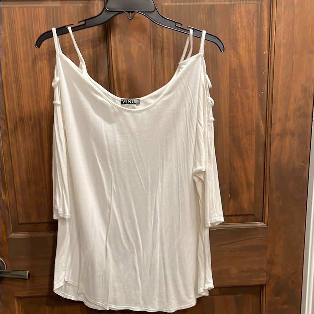 VENUS Cream 3/4 Sleeve Relaxed Blouse